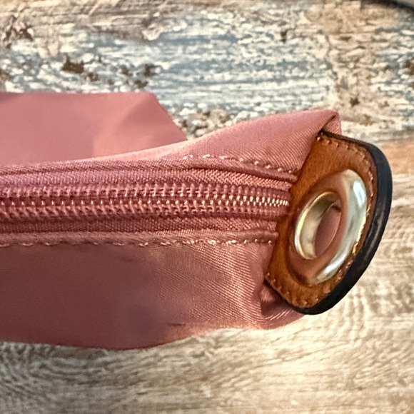 Mia & Tess - Nylon Tote and Cross Body Bag in Dusty Rose - Picture 11 of 12